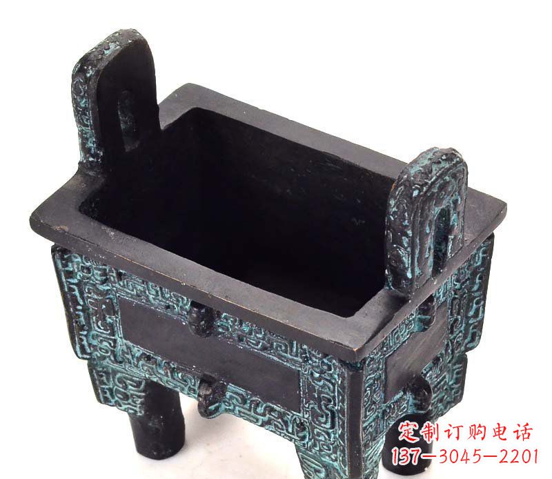 青铜仿古司母戊铜鼎雕塑