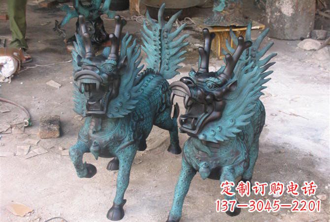 青铜麒麟雕塑