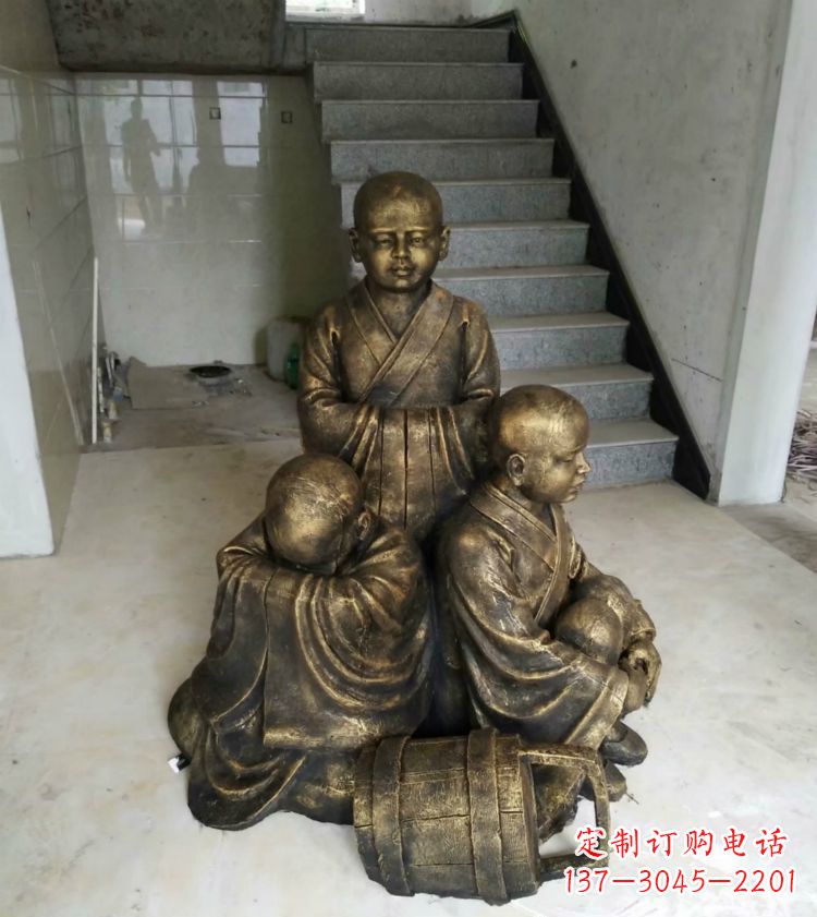 三个和尚没水喝铜雕