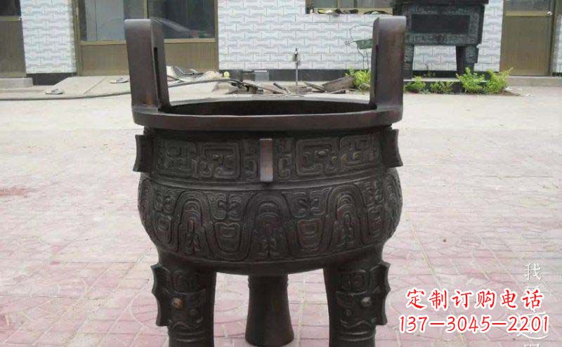 三足鼎青铜鼎雕塑 (2)