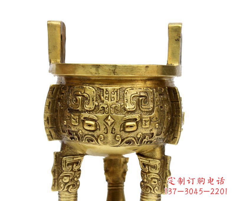 三足圆鼎寺庙铜鼎铜雕