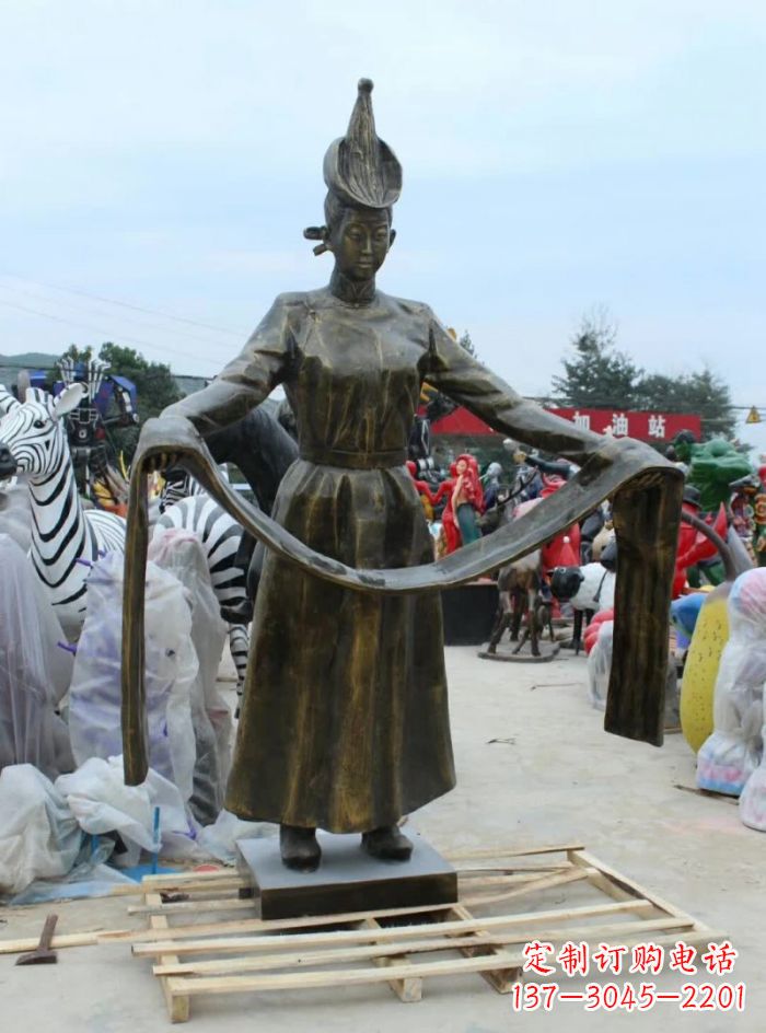 少数民族人物铜雕_2