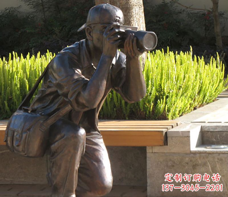摄影公园景观人物铜雕