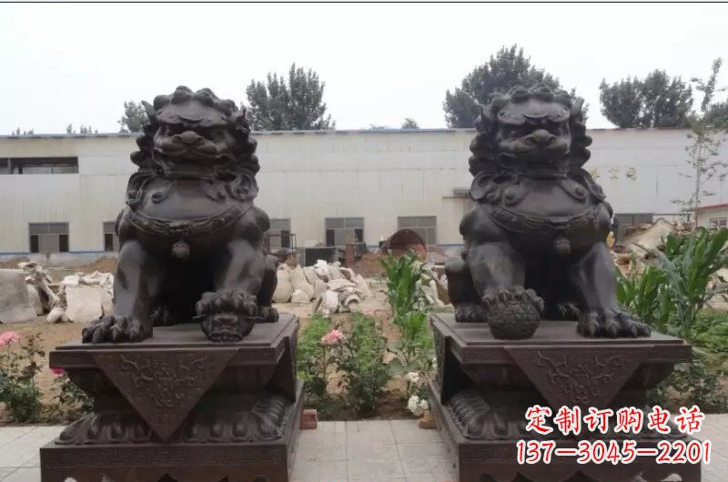 狮子铜雕像