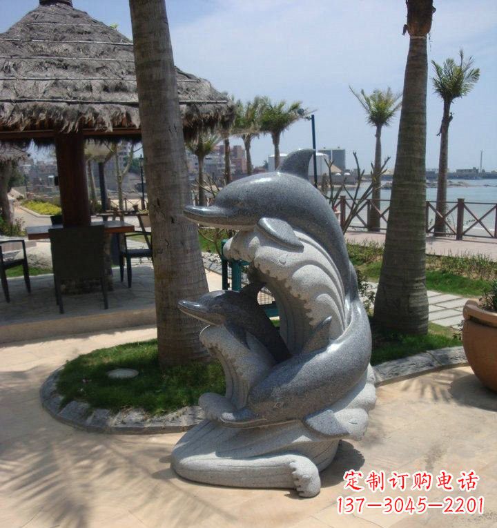 石雕海豚
