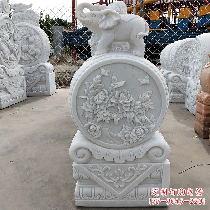 石雕门墩抱鼓石