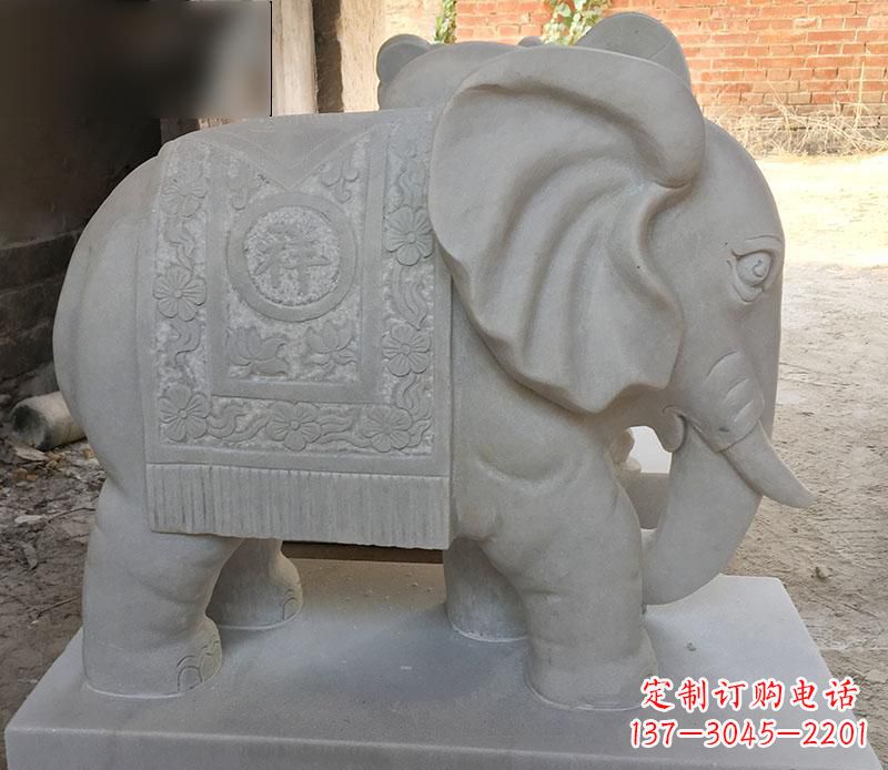 风格多样的大象雕塑 风格多样的大象雕塑