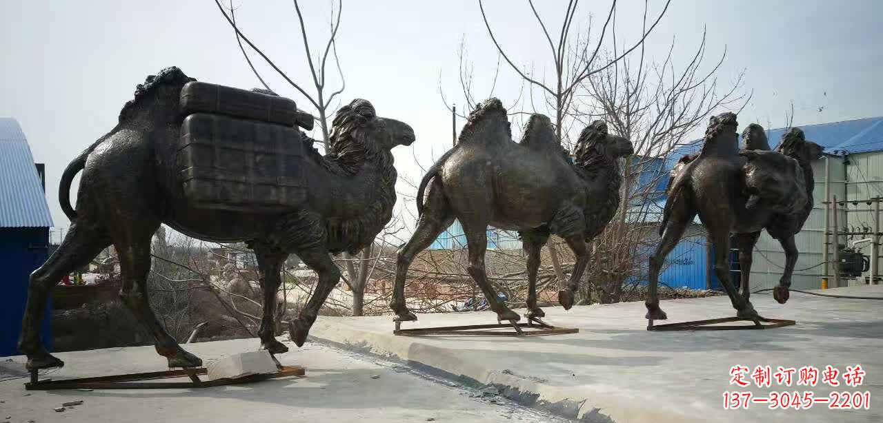 丝绸之路铜骆驼雕塑