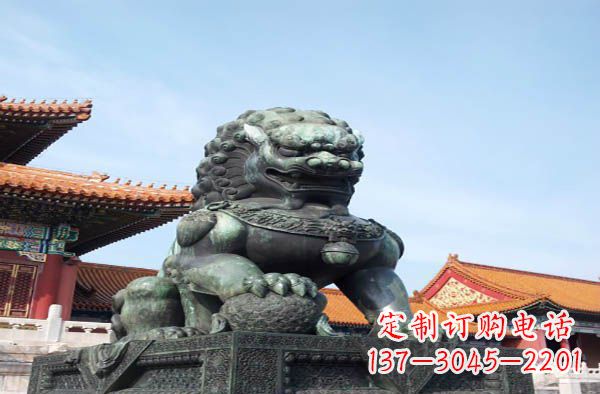寺庙门口狮子铜雕