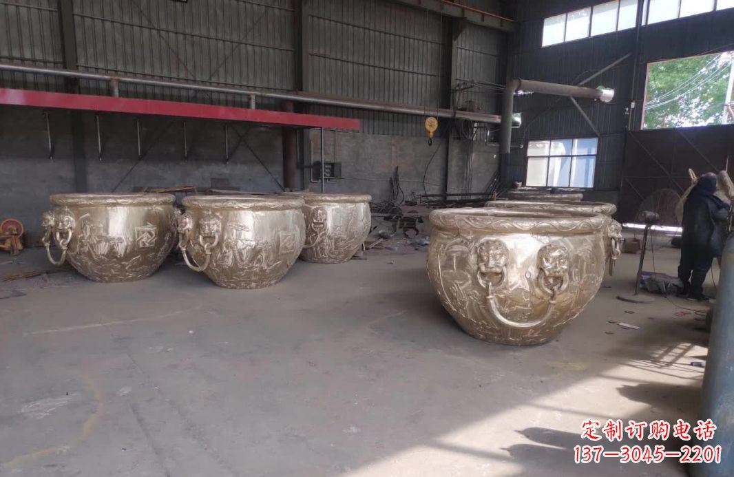 寺庙水缸铜雕塑
