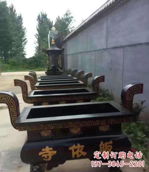 寺庙四足方形香炉铜雕