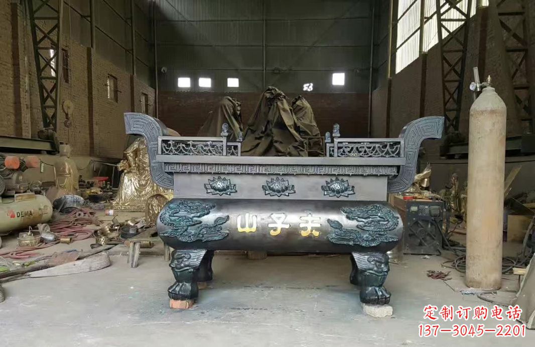 寺庙香炉铜雕12