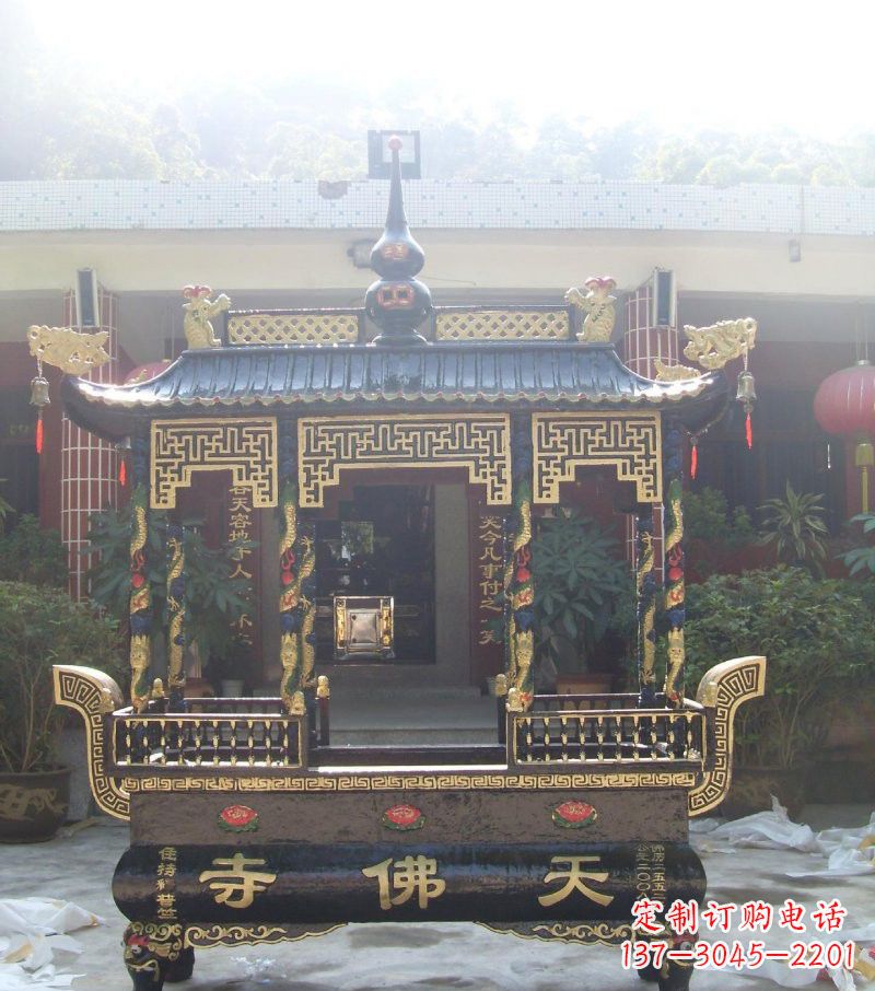 寺庙铸铜四足方形带顶香炉