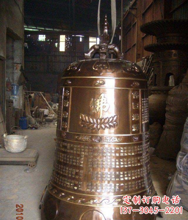 寺庙铸铜钟铜雕
