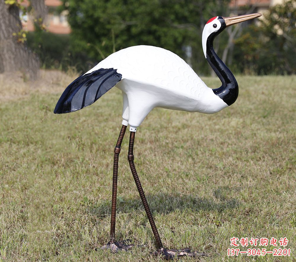 庭院仙鹤雕塑