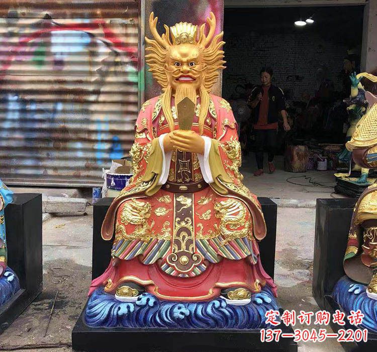铜雕彩绘坐式龙王