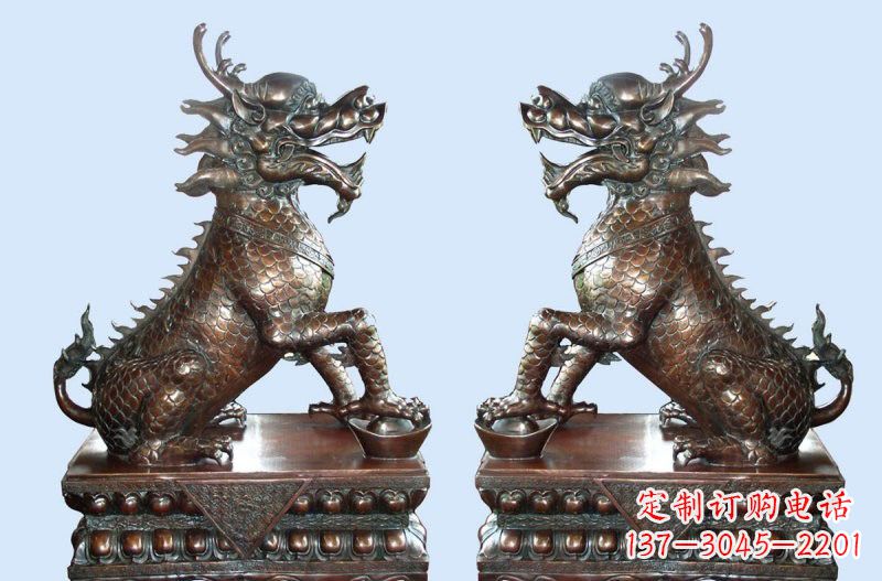 铜雕踩元宝招财麒麟