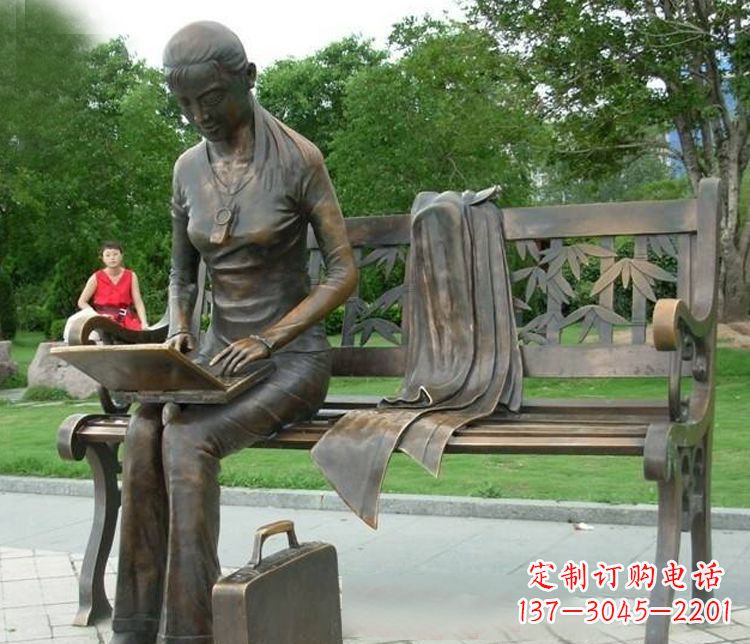 铜雕打电脑工作人物雕塑