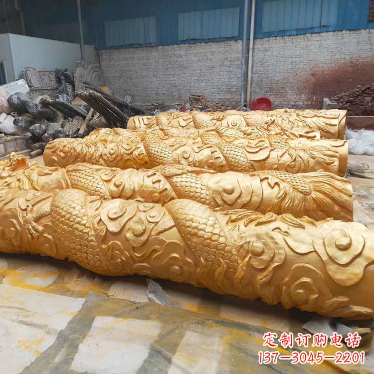 铜雕广场龙柱