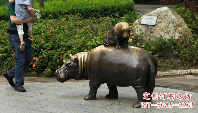 铜雕母子河马