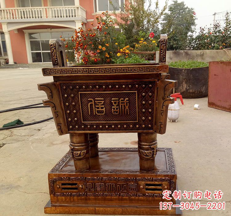 铜雕企业四足方鼎222