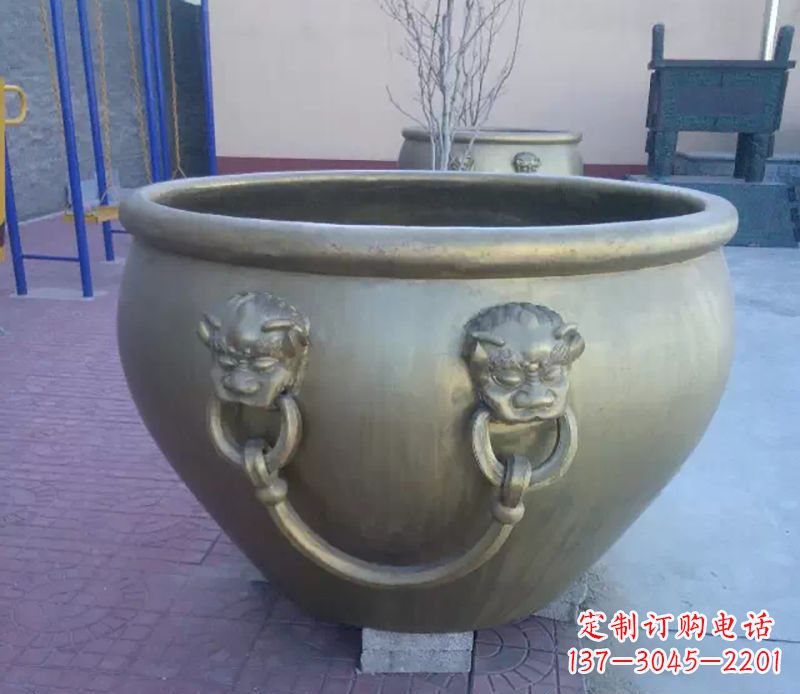 铜雕水缸