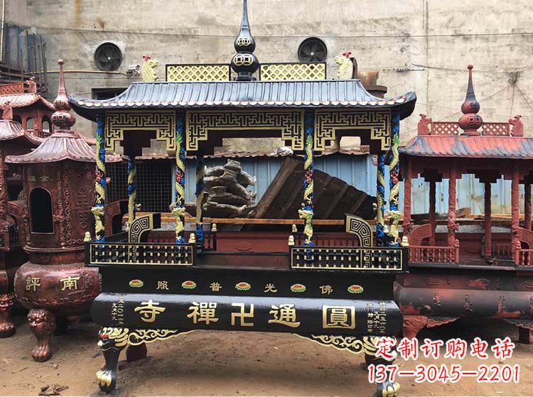 铜雕像铁香炉
