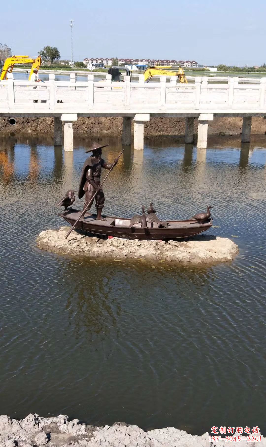 铜雕渔夫撑船打鱼雕塑 湖边景观雕塑