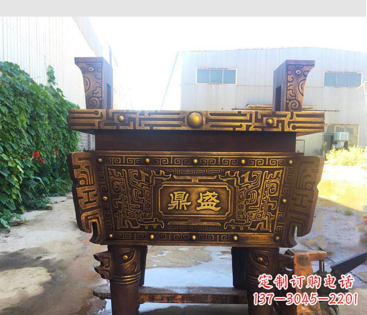 铜雕招财鼎盛香炉