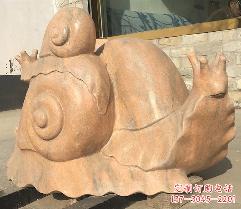 晚霞红大型蜗牛母子雕塑