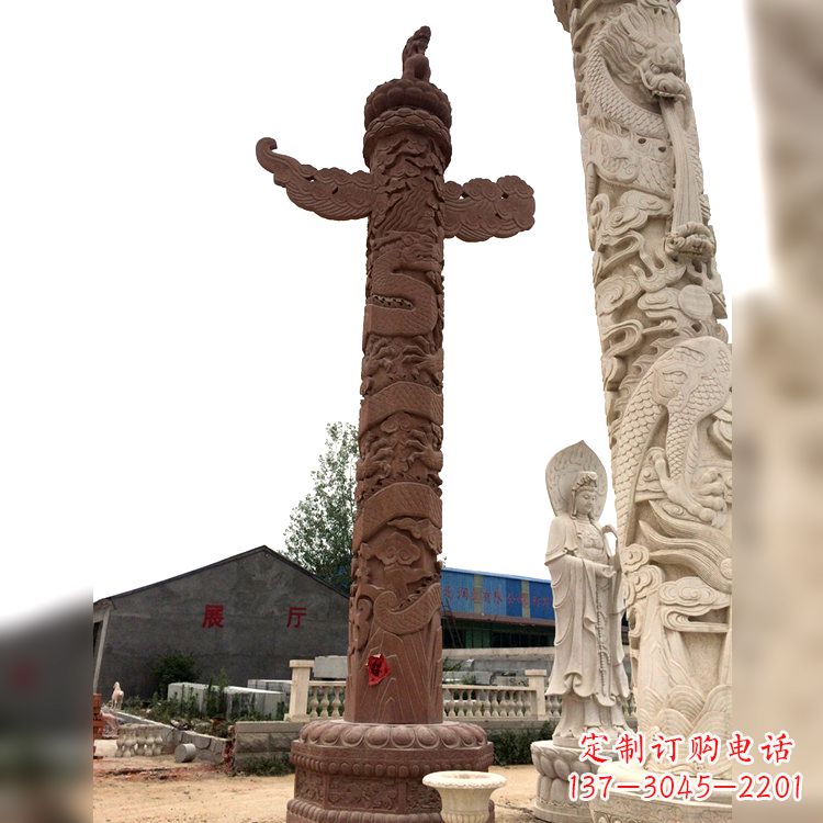 晚霞红华表石柱