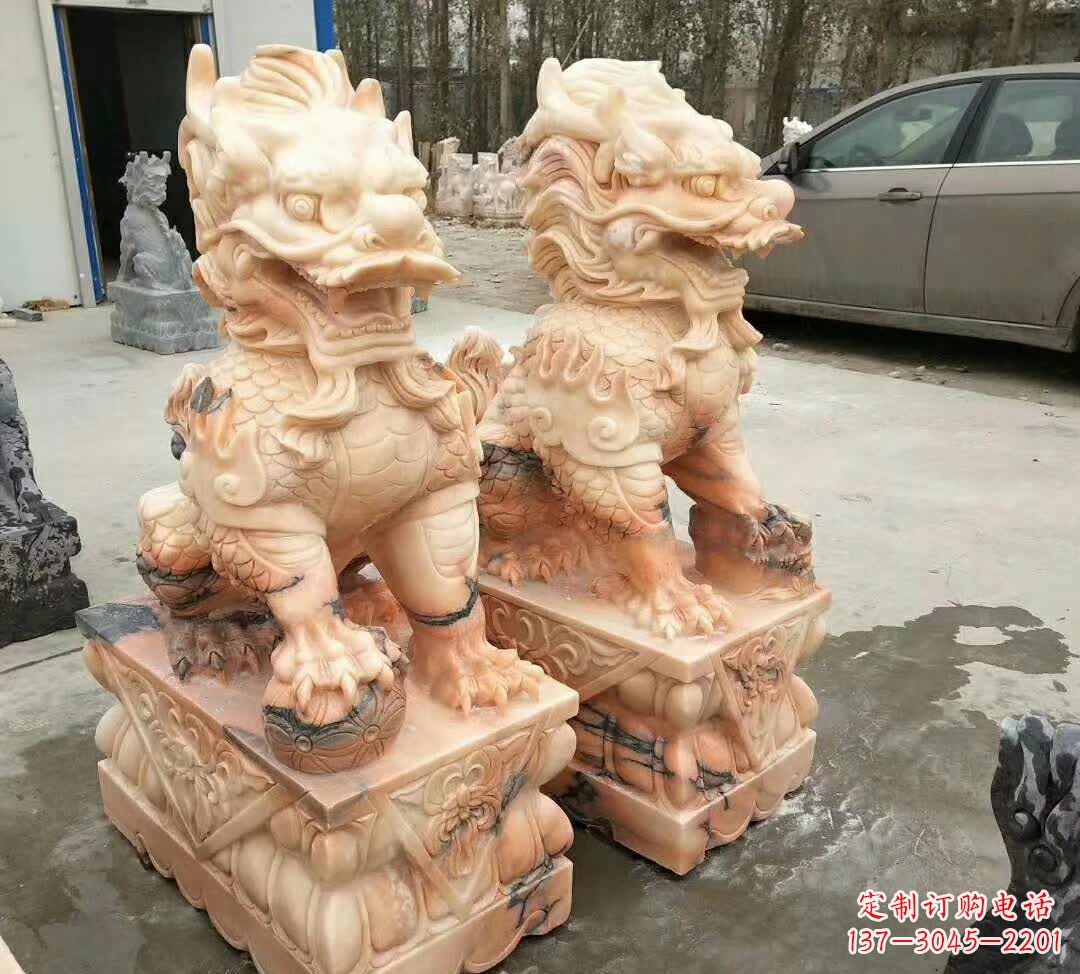 晚霞红酒店麒麟门墩