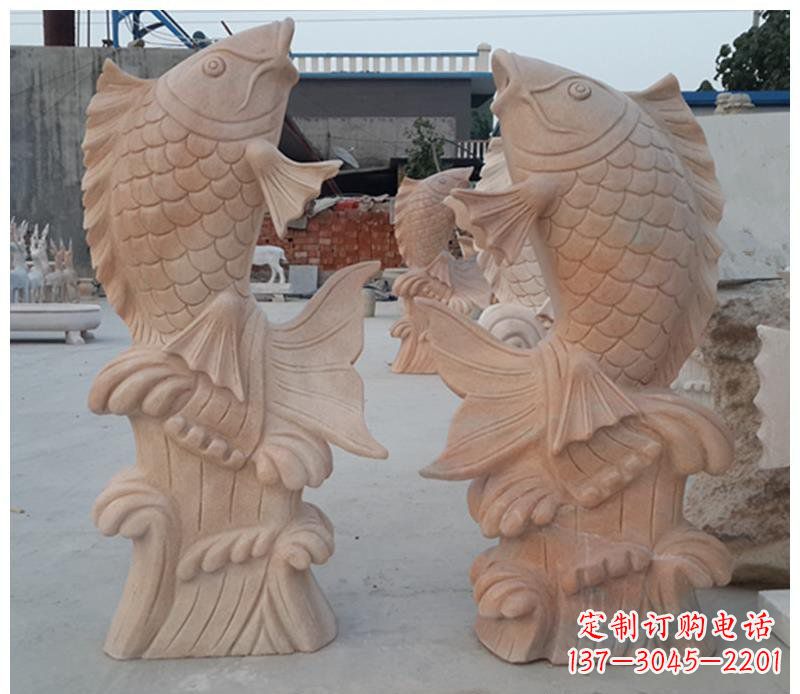 晚霞红喷水鱼石雕