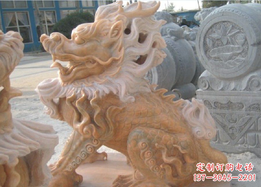 晚霞红神兽麒麟雕塑