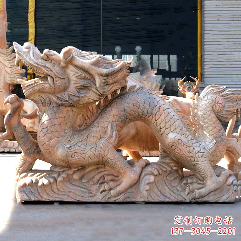 晚霞红石雕龙