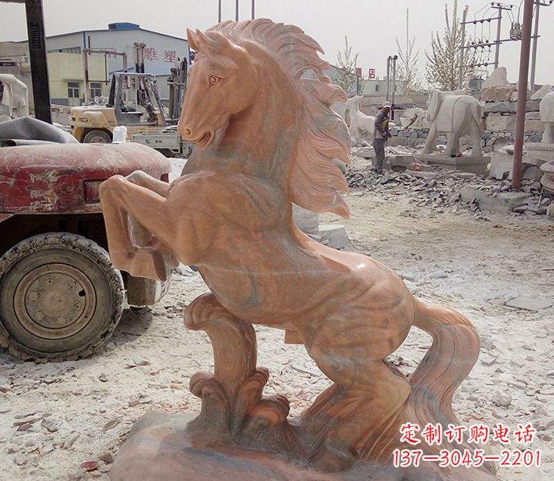 晚霞红踏浪奔马石雕