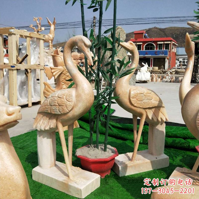 晚霞红仙鹤石雕