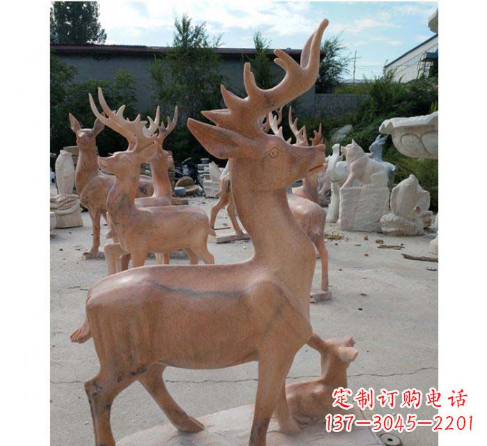 晚霞红驯鹿动物公园石雕