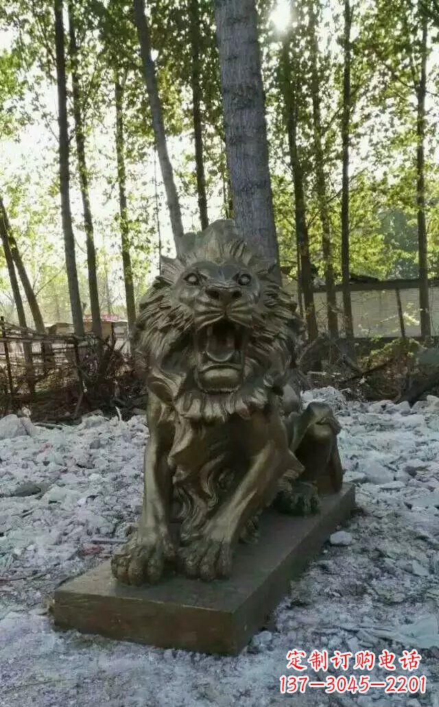 卧着的西洋狮子铜雕 (2)