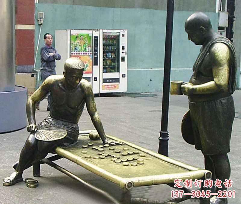 下象棋街边景观铜雕