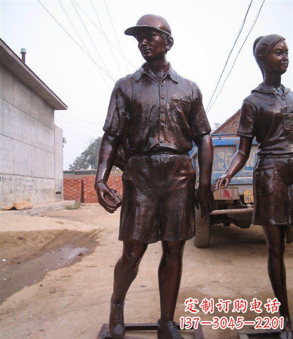 现代广场人物铜雕 (2)