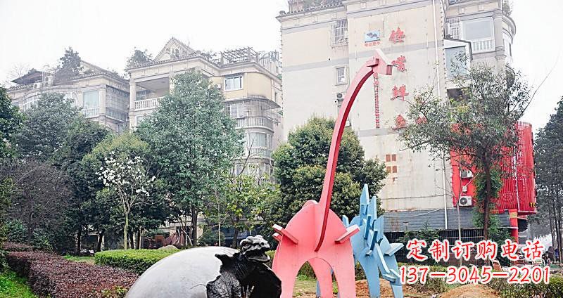 小区破壳而出的小恐龙景观铜雕