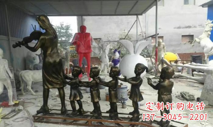 校园老师和儿童铜雕
