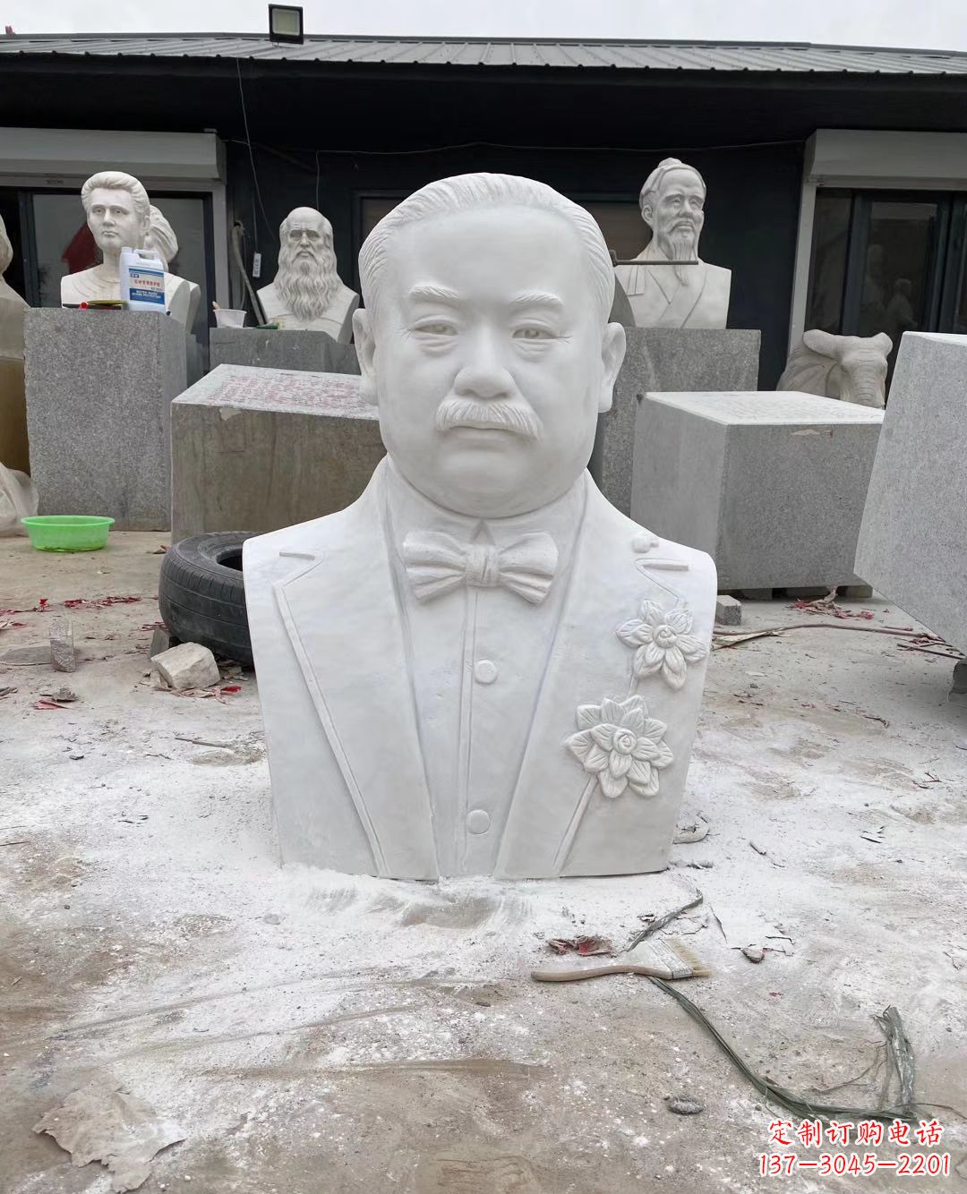 校园名人詹天佑头像石雕
