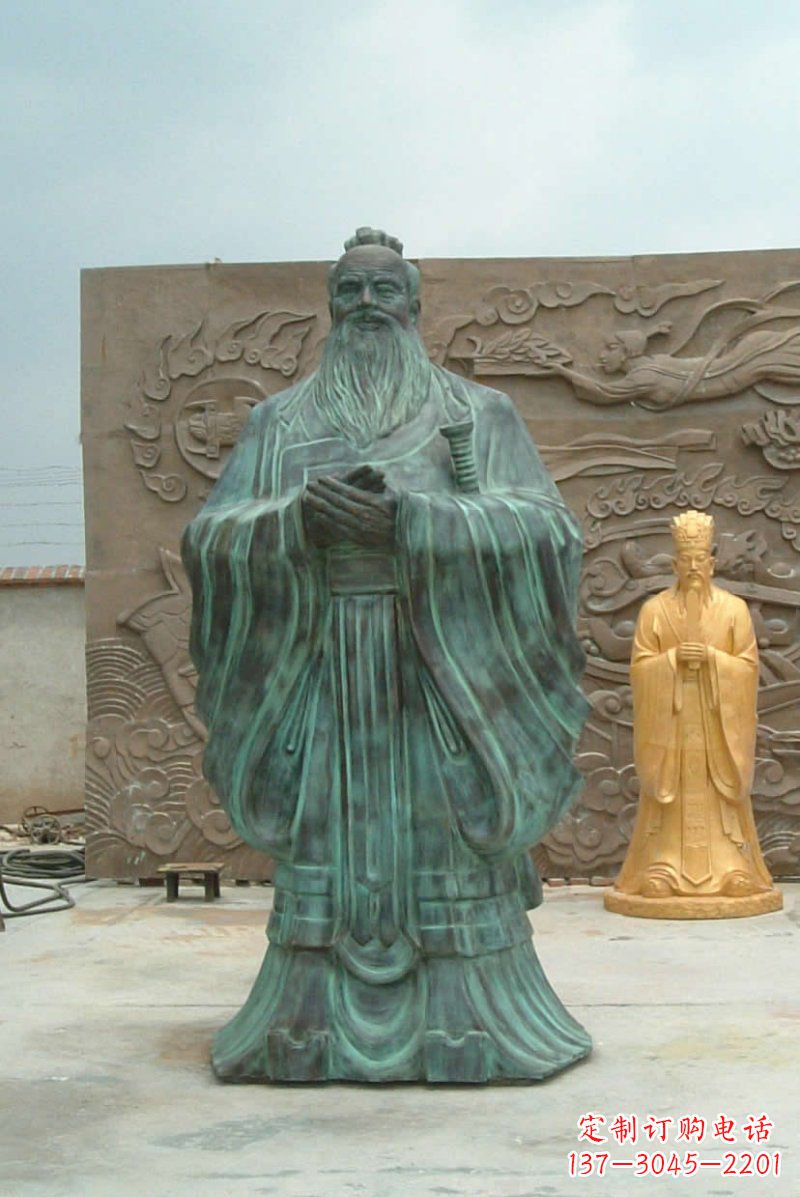 校园青铜仿古孔子