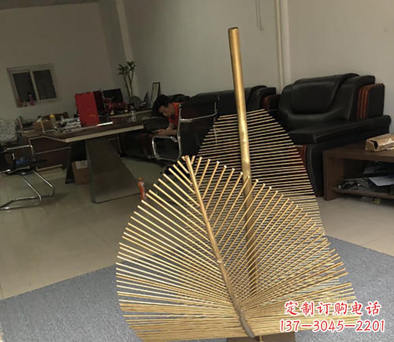 羽毛不-锈-钢-雕-塑-