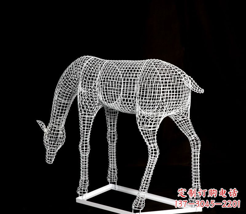 园林不锈钢低头镂空鹿雕塑