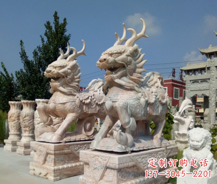 招财神兽晚霞红石雕麒麟