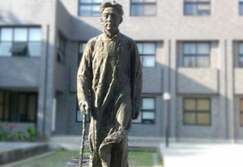 校园名人徐悲鸿雕塑