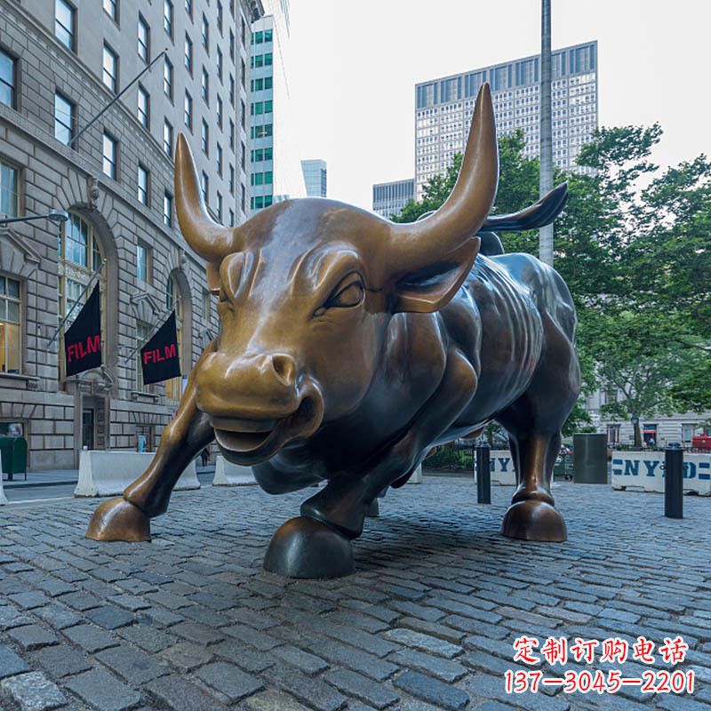 铸铜华尔街牛雕塑